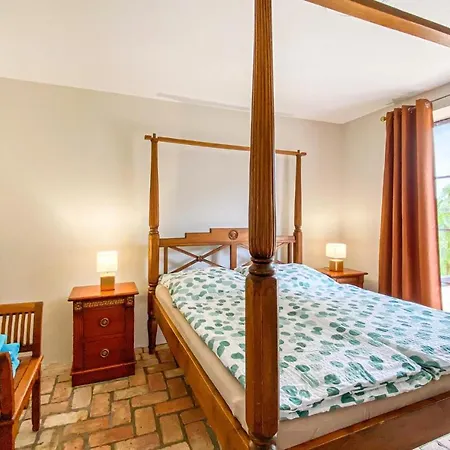 Casa vacanze 4 Bedroom Stunning In Wrodow