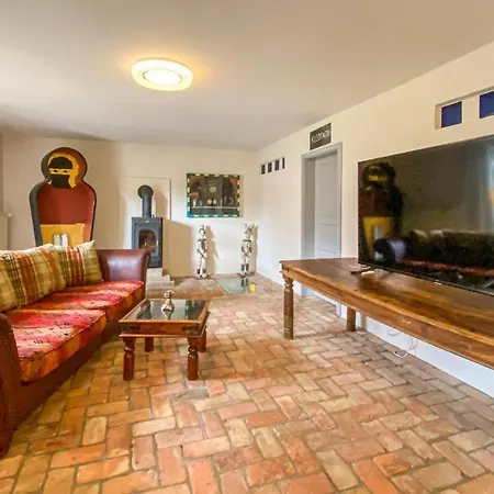4 Bedroom Stunning In Wrodow