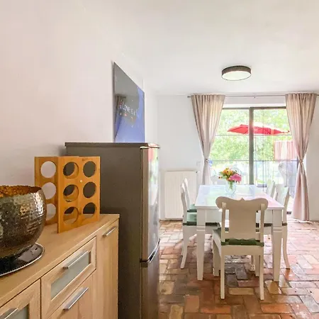 Casa vacanze 4 Bedroom Stunning In *